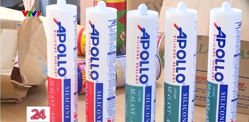 Triệt phá đường dây buôn bán keo silicon xây dựng giả - Ảnh 1. Triệt phá đường dây buôn bán keo silicon xây dựng giả - Ảnh 1.